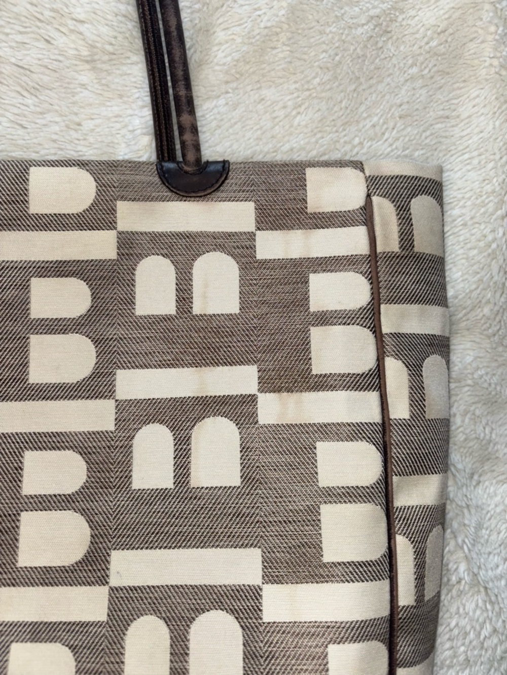 Bally Cream and Brown Tote Bag - Picture 12 of 12